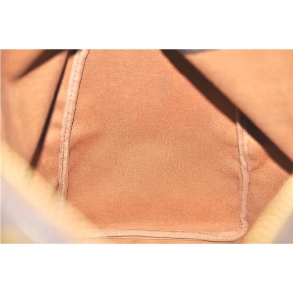 Louis Vuitton duffle - Picture 15 of 16